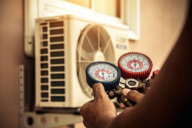 Professional Hvac Repair technician working in Rice, TX